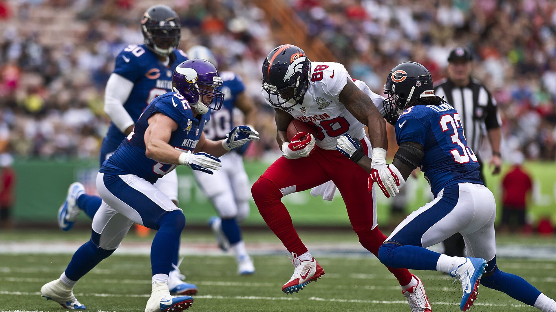 特斯·冯·迪克：中场的指挥官，为南非队提供战术深度，安迪冯斯特拉克