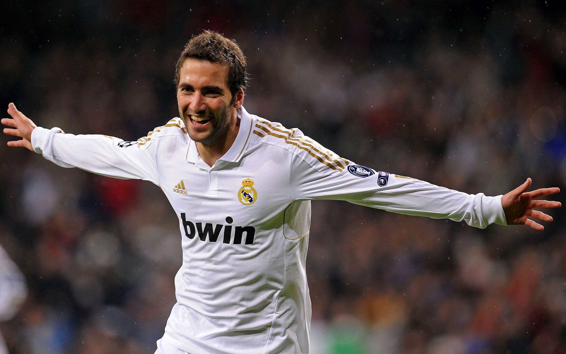 里奇·麦考：从全黑队的基石到橄榄球历史的传奇，麦奇里湖